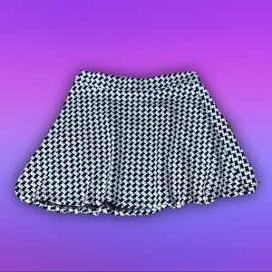 Black and white hot kiss mini skirt